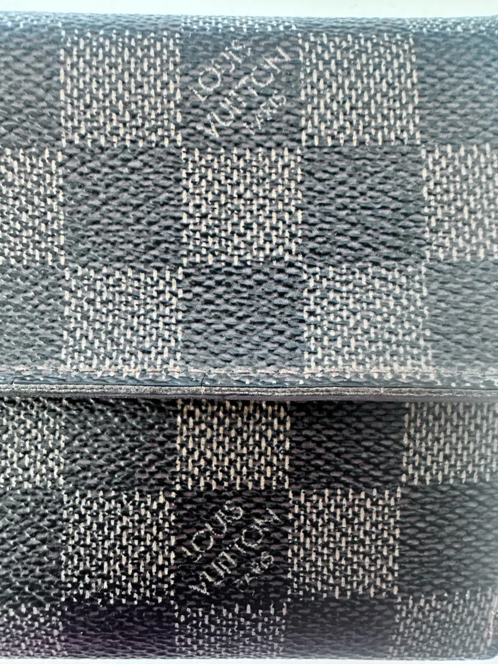 Vintage 2007 Louis Vuitton Damier Ebene Sarah Wallet Made in Spain